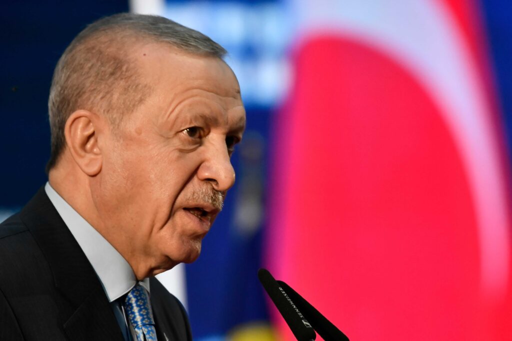Erdoğan's Mideast Grandstanding: Turkey's Failed Diplomacy